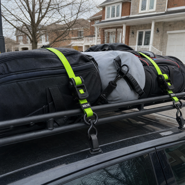 Bagages et équipement sur le toit
